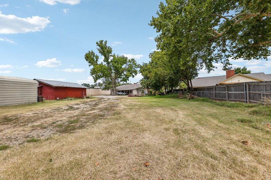 More Photos Of 930 W Main St, Jenks Medical For Sale