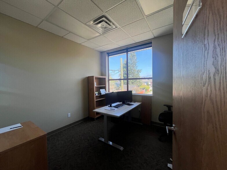 More Photos Of 9094 Young Rd, Chilliwack Office For Sale