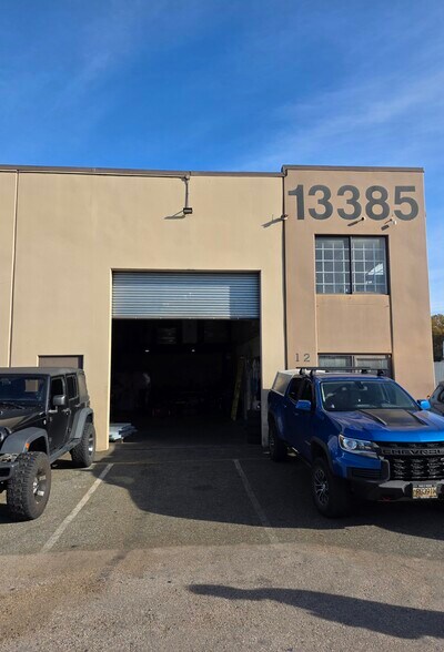 More Photos Of 13385 115 Ave, Surrey Light Manufacturing For Sale