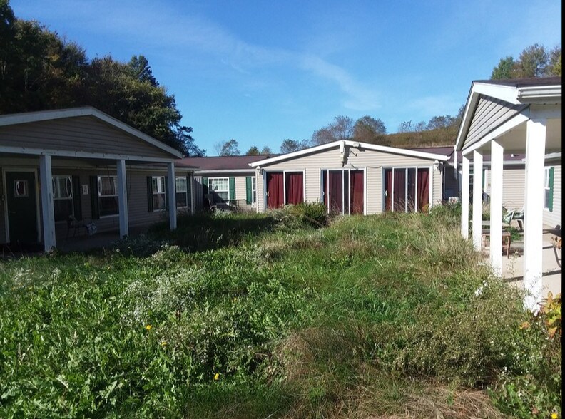 More Photos Of 599 Norwood Dr, Wampum Skilled Nursing Facility For Sale