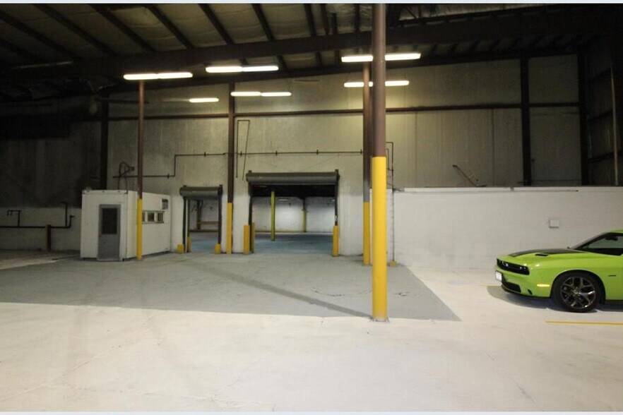 More Photos Of 80 Oliver St, Wisconsin Rapids Manufacturing For Sale