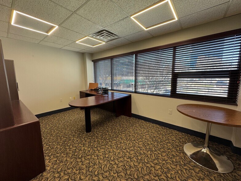 More Photos Of 5 Allegheny Ave, Towson Unknown For Lease