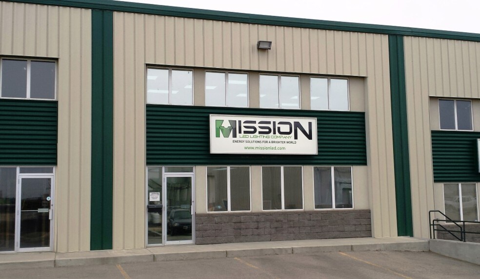 More Photos Of 3912 77th Av, Leduc Service For Sale