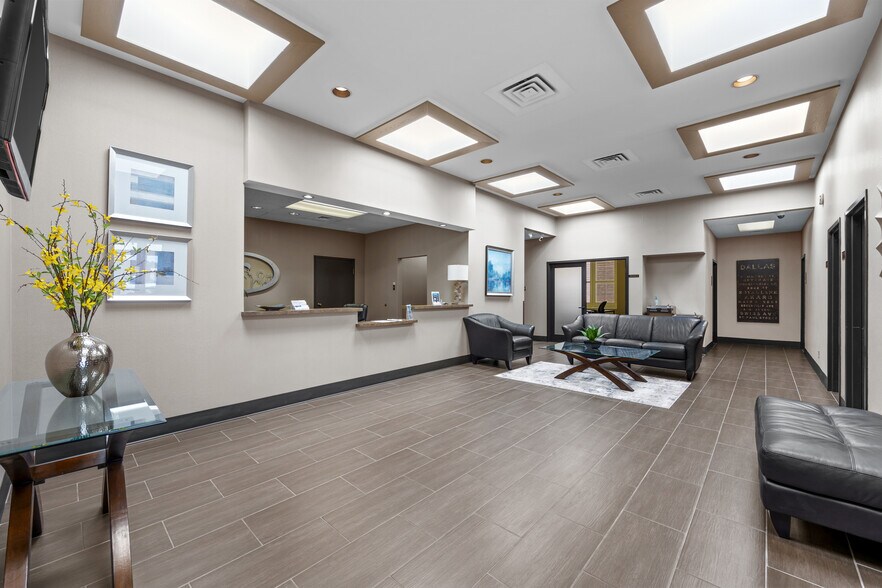 More Photos Of 8001 E R L Thornton Fwy, Dallas Office For Sale