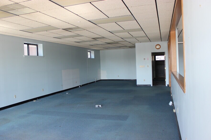 More Photos Of 1384-1388 Dixwell Ave, Hamden Office For Lease