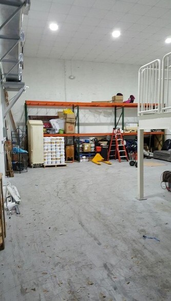 More Photos Of 5900 NW 99th Ave, Miami Light Distribution For Lease