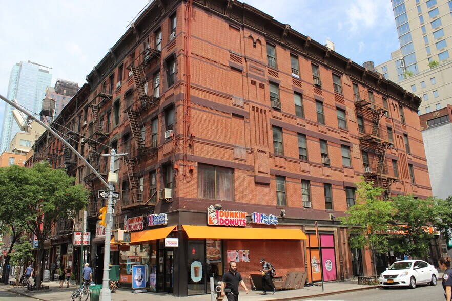 More Photos Of 484 Ninth Ave, New York Apartments For Lease