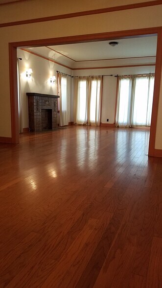 More Photos Of 137 N Kenmore Ave, Los Angeles Multifamily For Sale