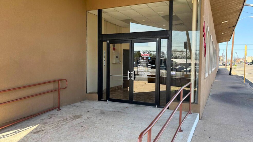 More Photos Of 420 E Ave C, Killeen Freestanding For Sale