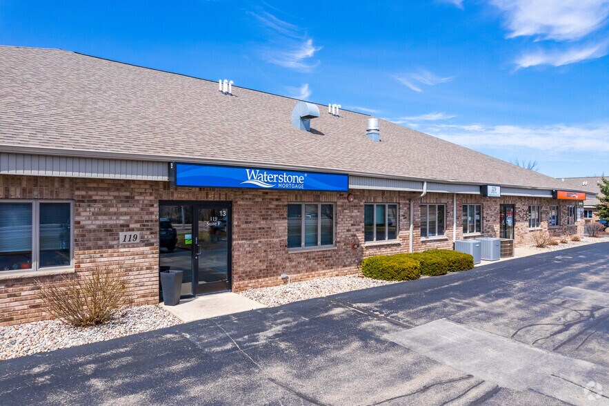 More Photos Of 119 N McCarthy Rd, Appleton Office For Lease