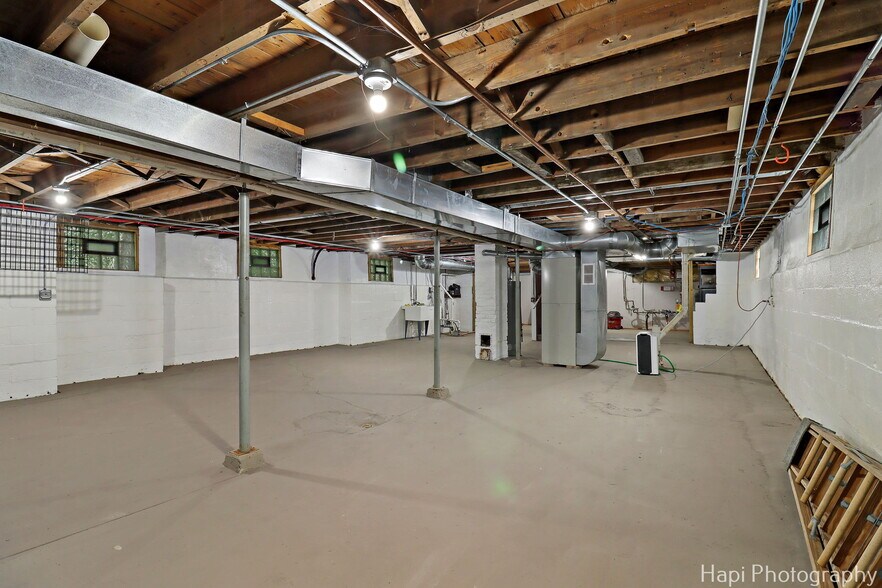 More Photos Of 401 E Park Ave, Libertyville Freestanding For Sale