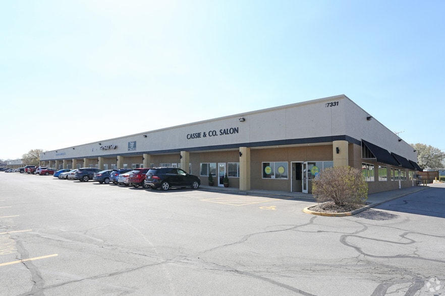 Primary Photo Of 17501 E US Highway 40, Independence Unknown For Lease