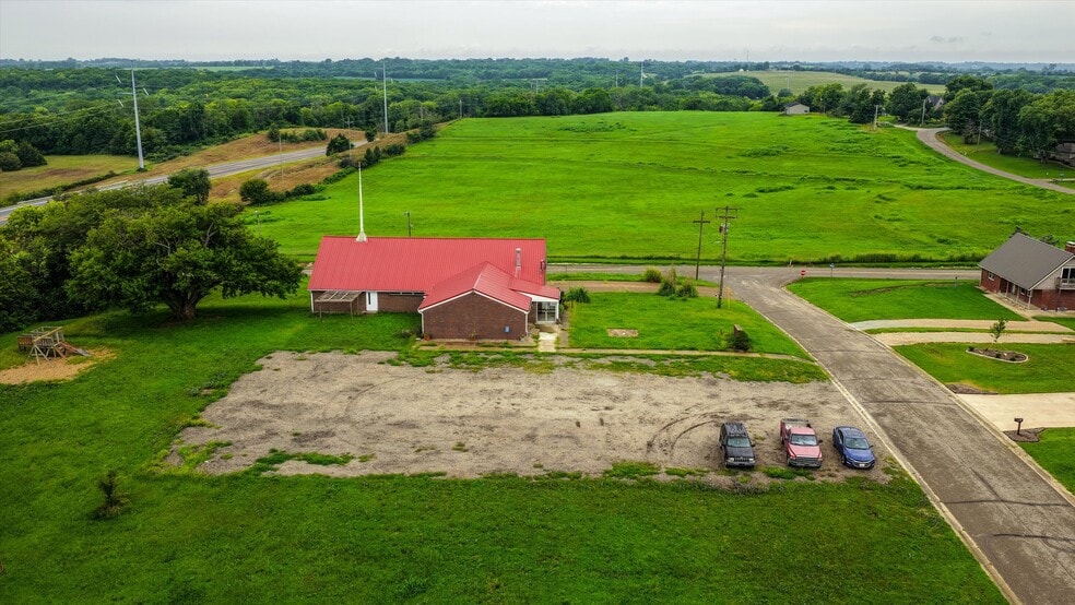 More Photos Of 105 Goldenrod Ave, Ozawkie Industrial For Sale