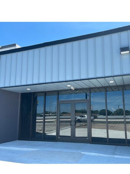 More Photos Of 4501 S Padre Island Dr, Corpus Christi Restaurant For Lease