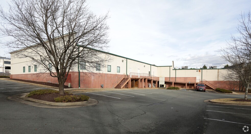 More Photos Of 7415-7425 Lee Davis Rd, Mechanicsville Medical For Lease