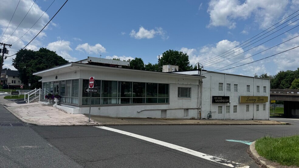 More Photos Of 333 Morris St, Phillipsburg Storefront For Sale