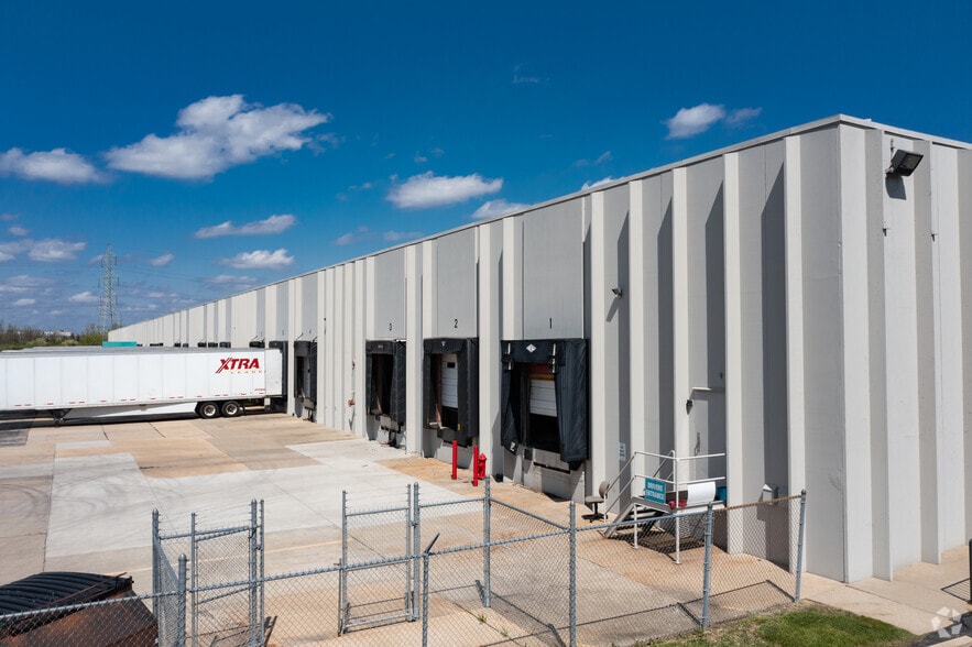More Photos Of 7090 Industrial Rd, Florence Warehouse For Lease