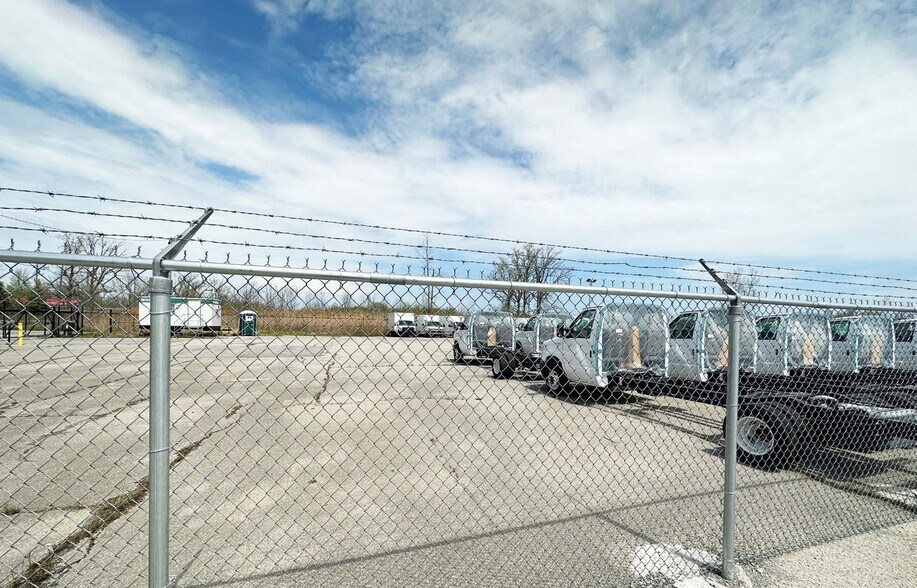 More Photos Of 900 Helena St, Fort Erie Land For Lease