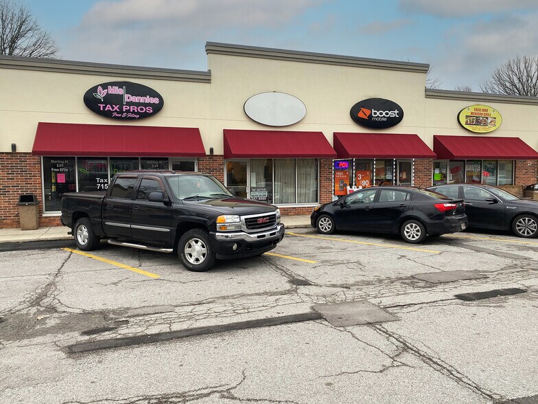 More Photos Of 6411-6441 Bluffton Rd, Fort Wayne General Retail For Sale