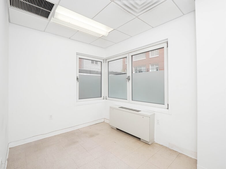 More Photos Of 35 E 85th St, New York Apartments For Sale