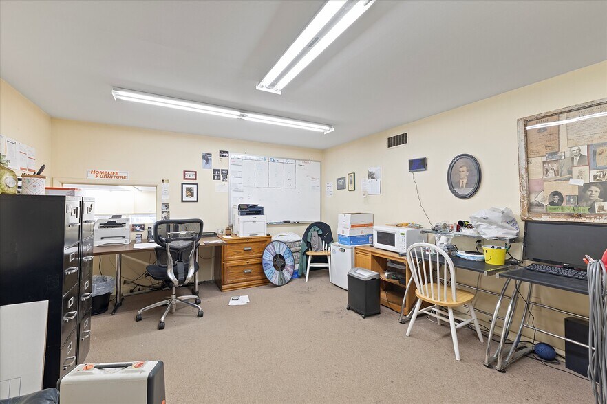 More Photos Of 301 Main Ave, Tillamook General Retail For Sale
