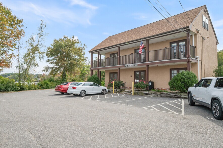 More Photos Of 2 Douglas Pike, Smithfield Office For Sale