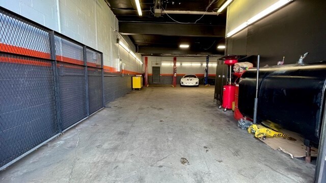 More Photos Of 860 Orange Ave, West Haven Auto Dealership For Sale