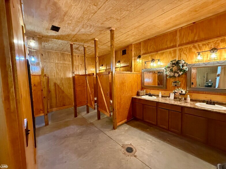 More Photos Of 701 Wingert Road rd, Greenwood Specialty For Sale