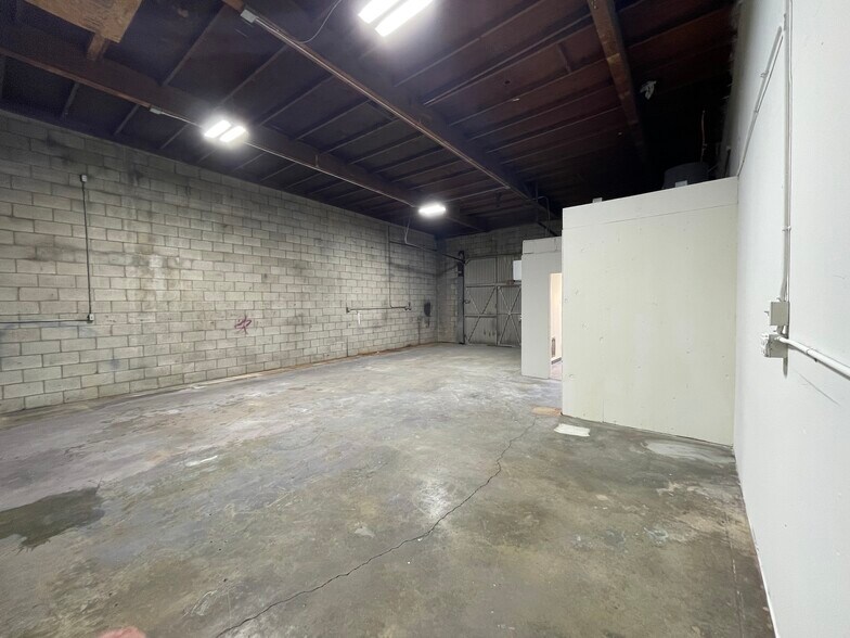 More Photos Of 5021 Calmview Ave, Baldwin Park Warehouse For Lease