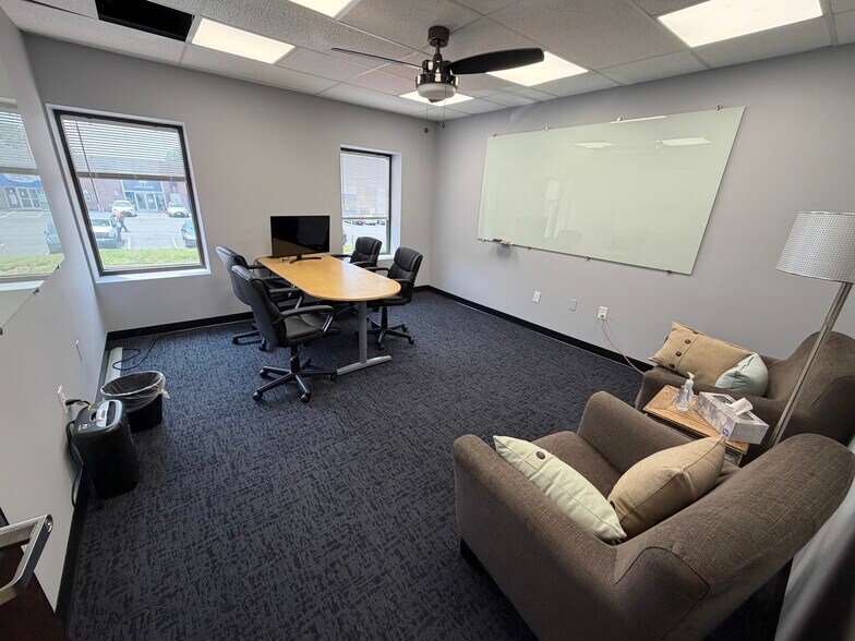 More Photos Of 5380 Eisenhower Ave, Alexandria Research And Development For Lease