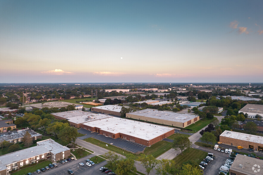 Primary Photo Of 901 E Orchard Ave, Mundelein Warehouse For Lease