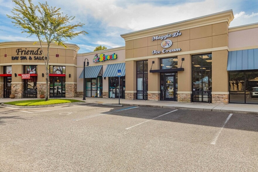 More Photos Of 2219 County Road 220, Middleburg General Retail For Sale