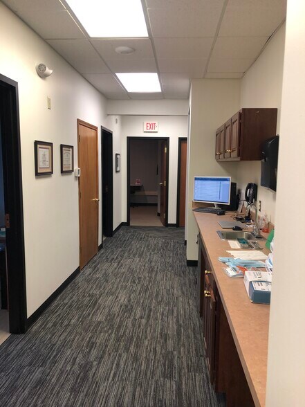 More Photos Of 3045 Southwestern Blvd, Orchard Park Unknown For Lease