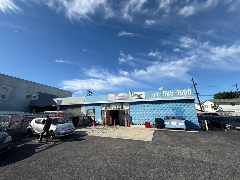 More Photos Of 6323-6331 Colfax Ave, North Hollywood Auto Repair For Sale