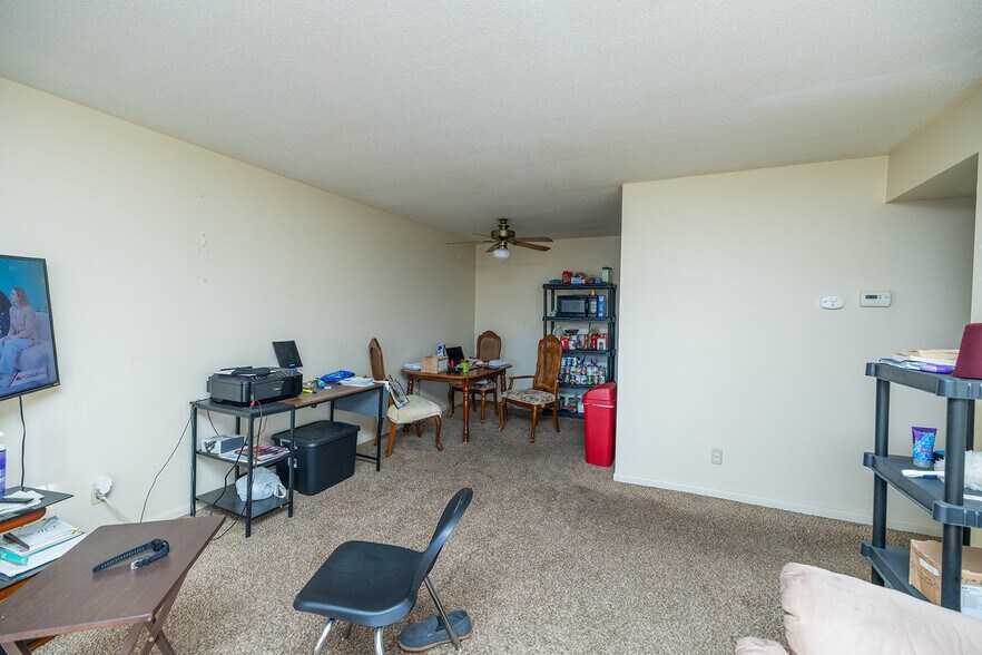 More Photos Of 2520 E Lincoln St, Wichita Apartments For Sale