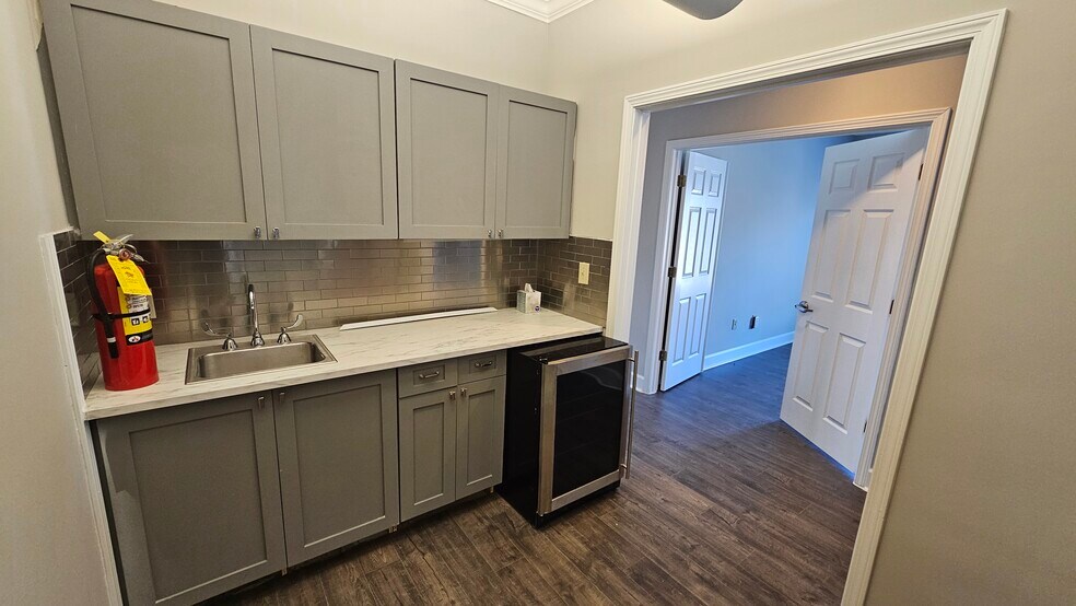 More Photos Of 1830 Peachtree Pky, Cumming Medical For Sale