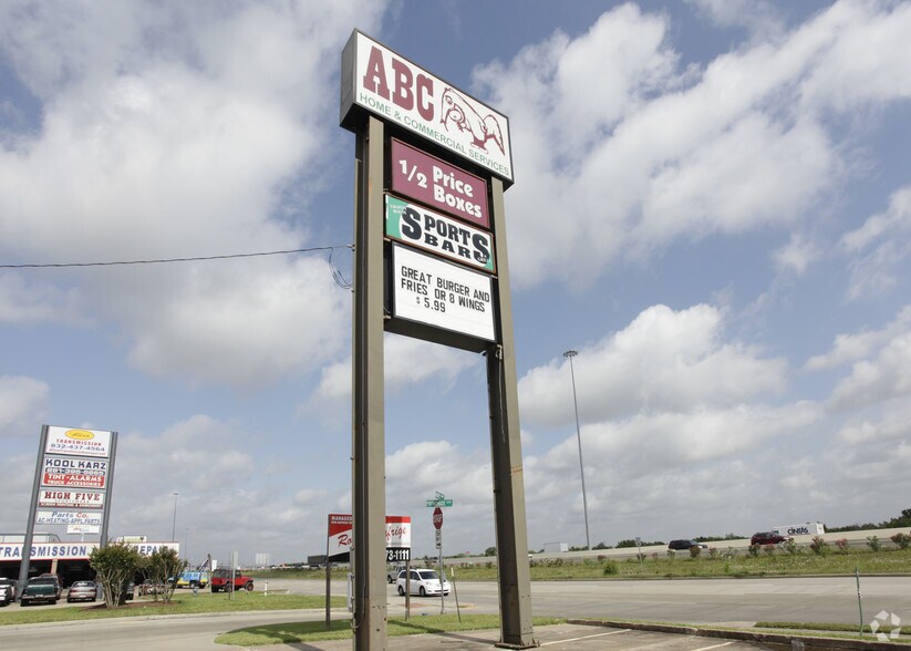 More Photos Of 22201-22239 Katy Fwy, Katy Unknown For Lease