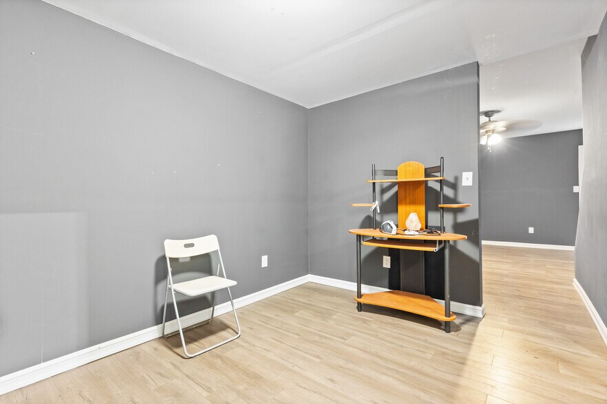 More Photos Of 1725 Rossi Dr, Tecumseh Distribution For Sale