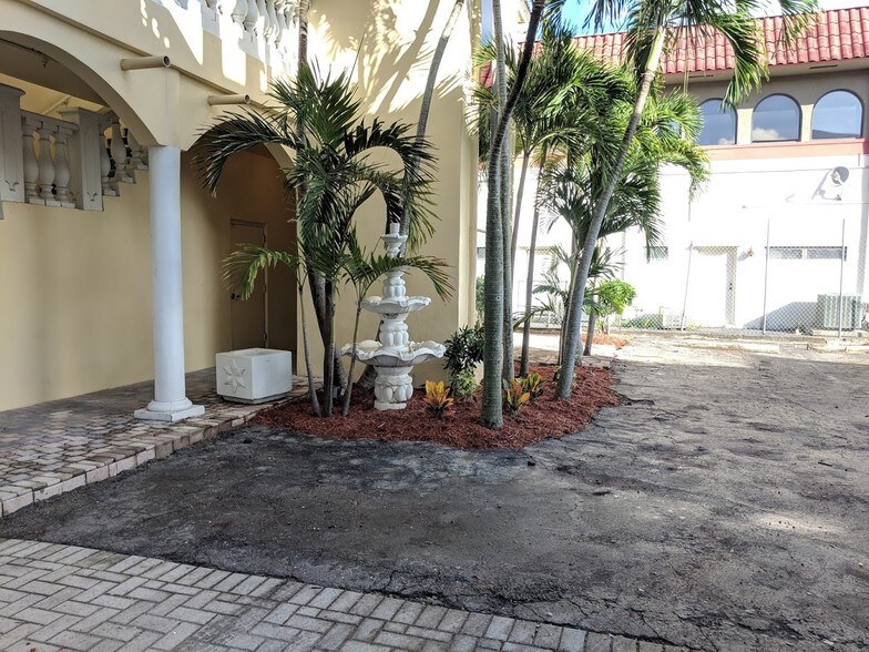 More Photos Of 5420-5430 N State Road 7, North Lauderdale Schools For Sale