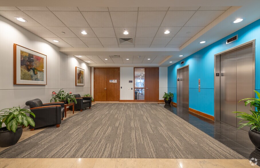 More Photos Of 200 Crossing Blvd, Framingham Office For Lease