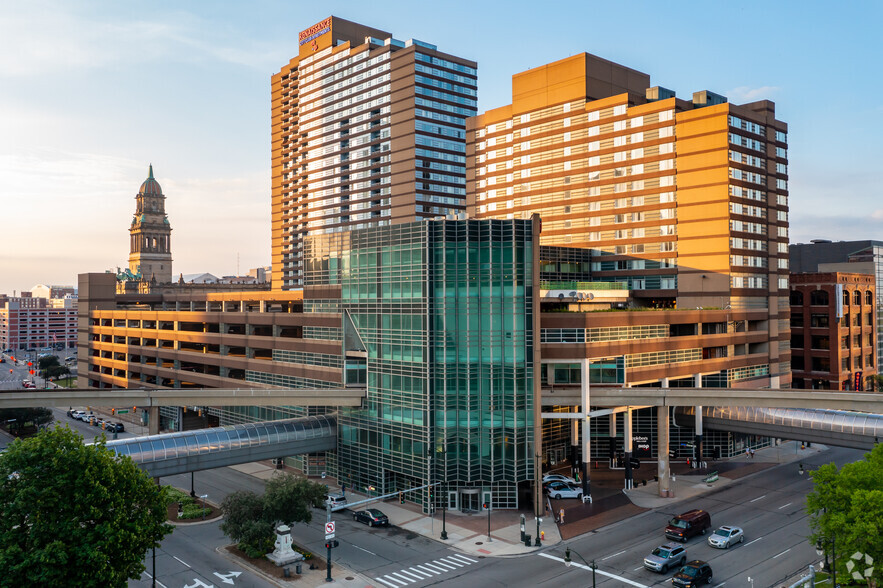 Primary Photo Of 333 E Jefferson Ave, Detroit Parking Garage For Lease