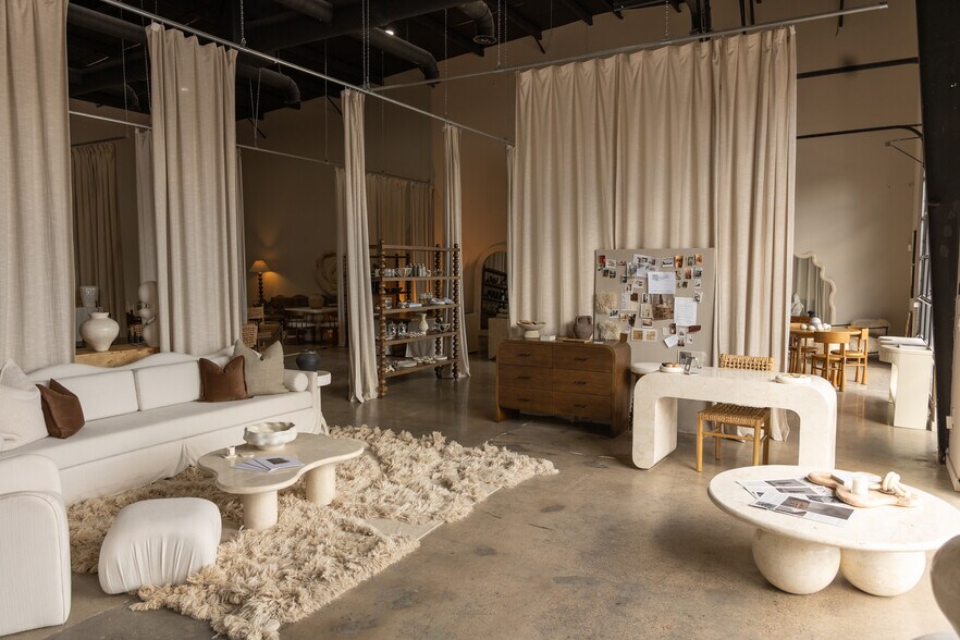 More Photos Of 3330 Audley St, Houston Storefront Retail Office For Lease