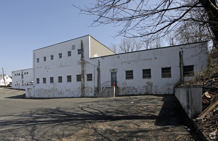 More Photos Of 1453 75th St, North Bergen Manufacturing For Sale