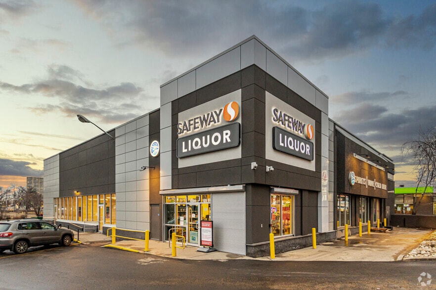 Primary Photo Of 109 Street & 82 Avenue, Ab, Edmonton Freestanding For Lease