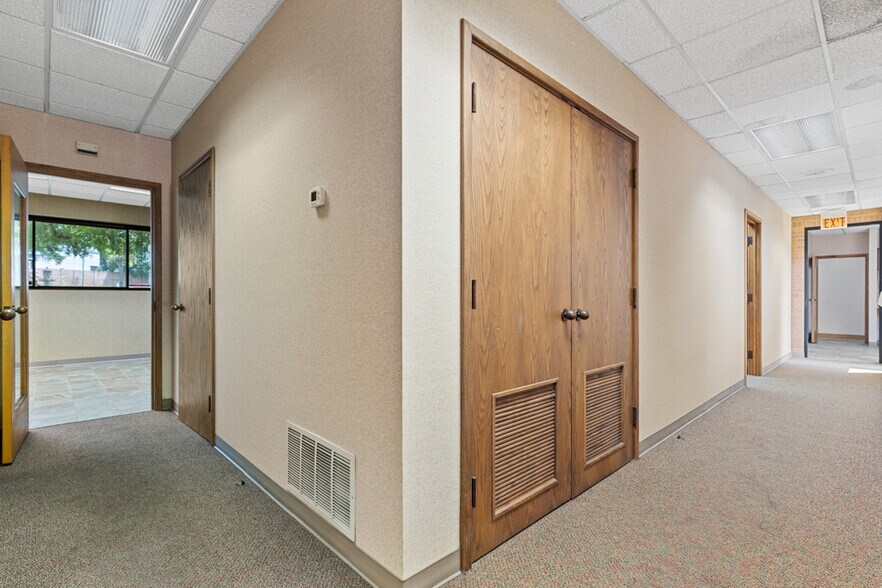 More Photos Of 915 Judson Rd, Longview Office Residential For Sale