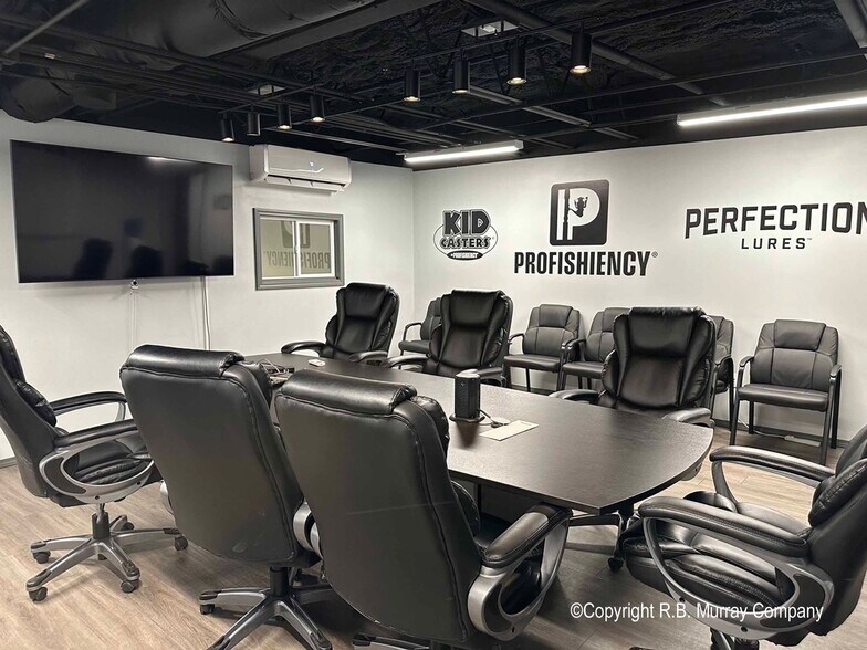 More Photos Of 1851 E Florida St, Springfield Warehouse For Lease