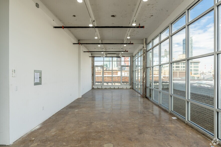 More Photos Of 4322 36th St, Long Island City Office For Lease