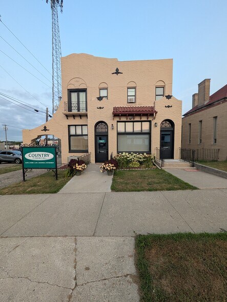 Primary Photo Of 119 N Union Ave, Fergus Falls Storefront Retail Residential For Lease