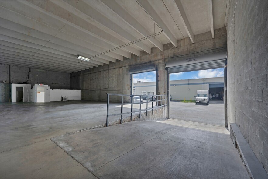 More Photos Of 5220 NW 72nd Ave, Miami Warehouse For Sale