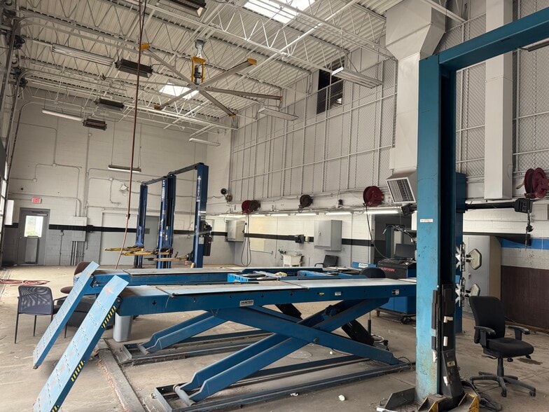 More Photos Of 11 Broadway Ave, Bedford Auto Dealership For Sale